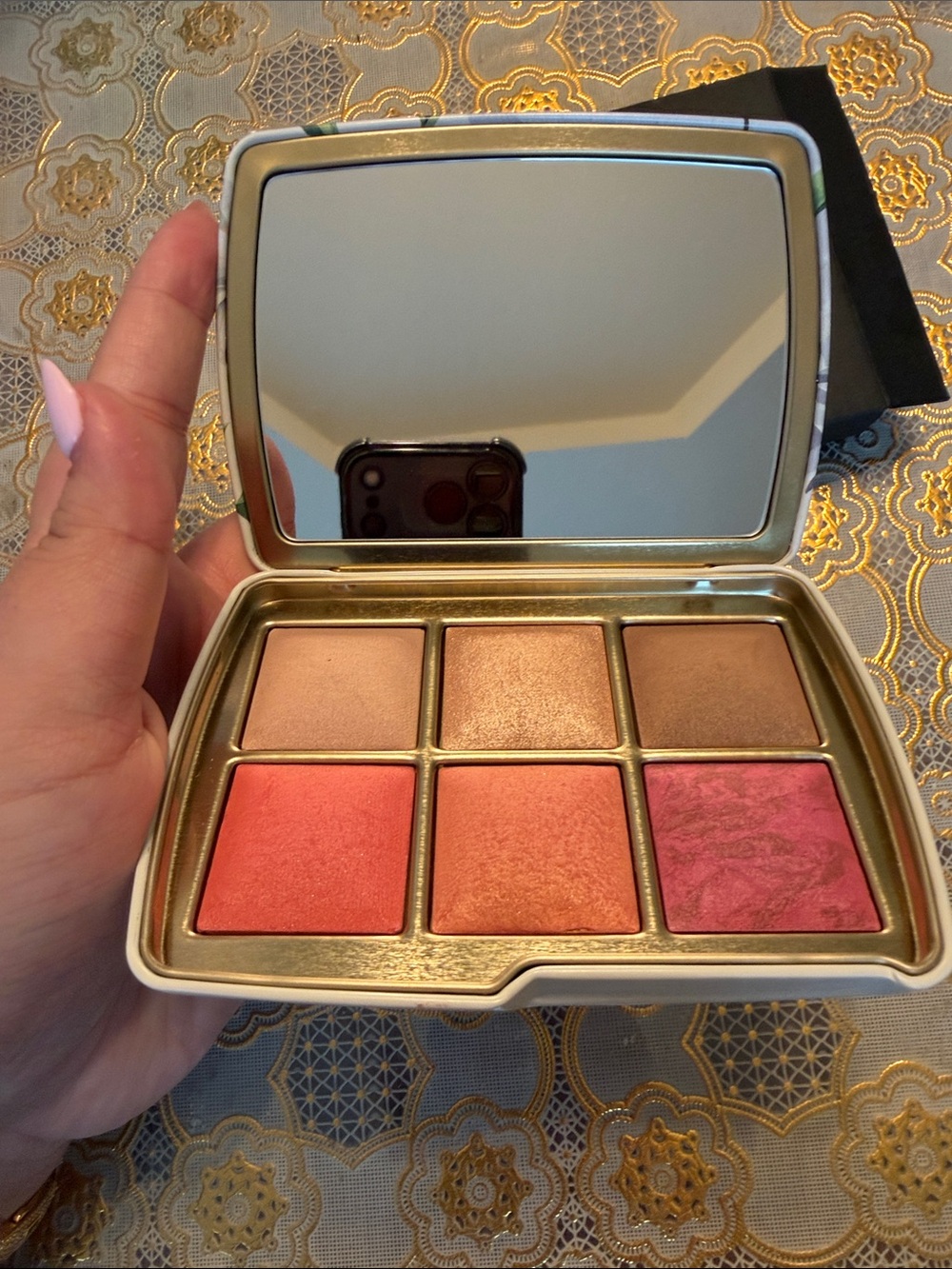 Luxury Six-Shade Blush & Highlighter Palette - Pink/Peach Tones